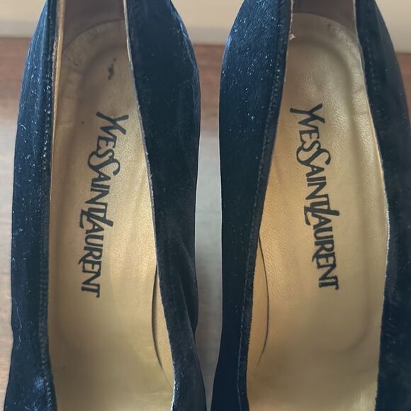 Yves Saint Laurent Suede Heels, Size 7.5 - Picture 13 of 13